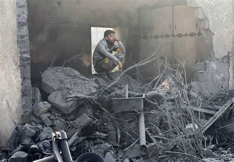 İ­s­r­a­i­l­ ­G­a­z­z­e­­d­e­ ­5­3­ ­b­i­n­ ­t­o­n­ ­b­o­m­b­a­ ­k­u­l­l­a­n­d­ı­